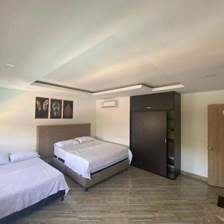 Hotel Deluxe Oasis De La Colina Girardot Buitenkant foto