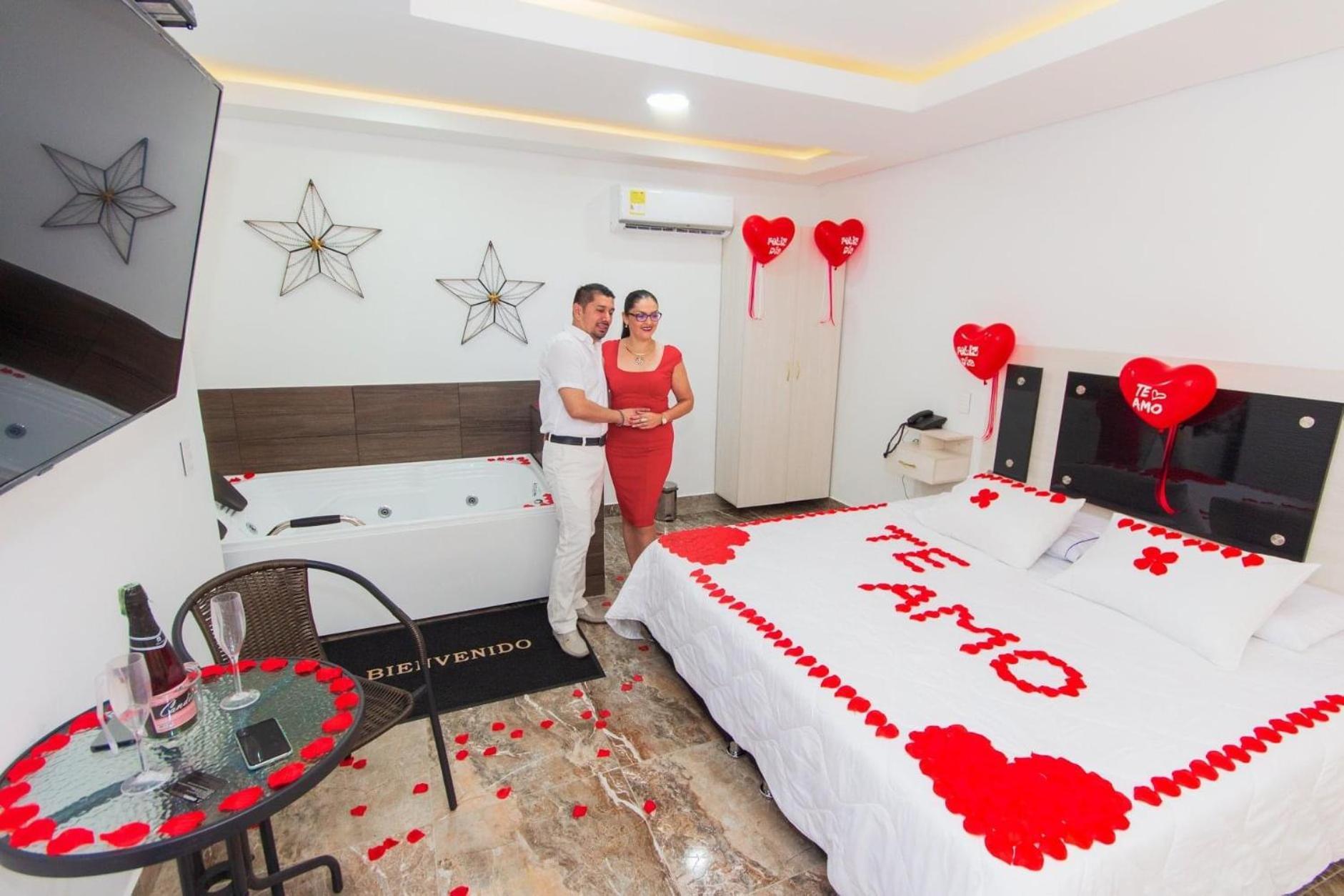 Hotel Deluxe Oasis De La Colina Girardot Buitenkant foto