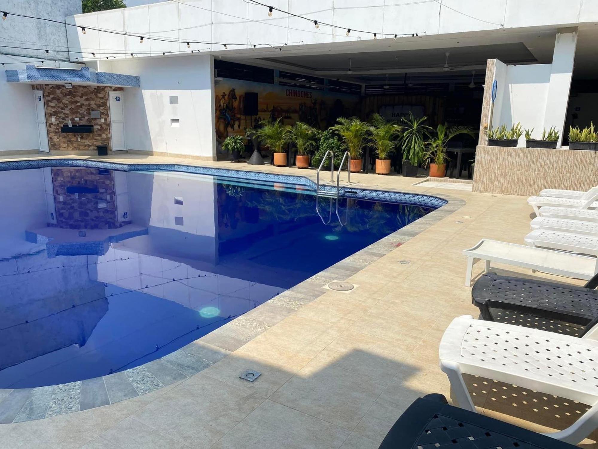 Hotel Deluxe Oasis De La Colina Girardot Buitenkant foto