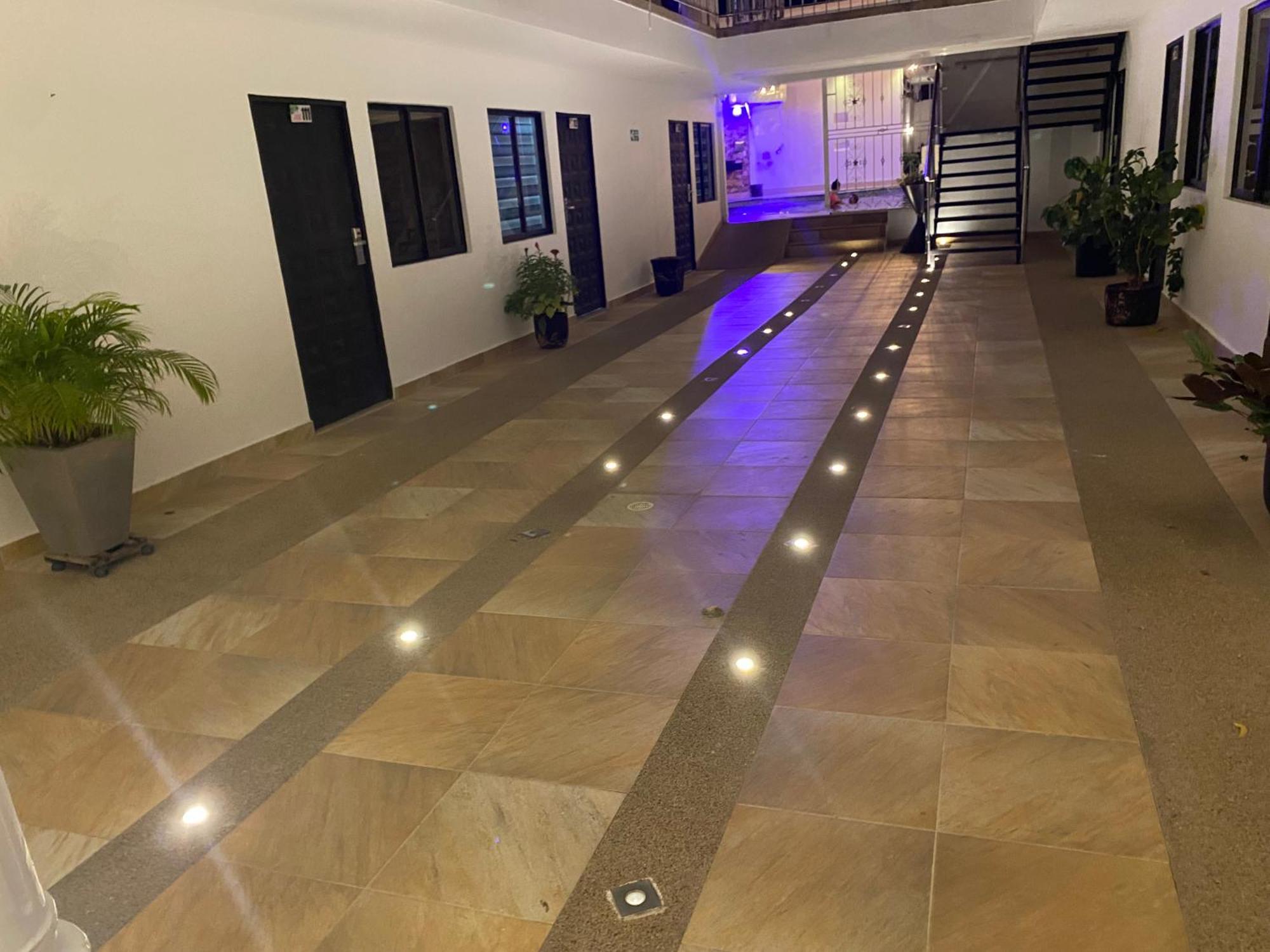 Hotel Deluxe Oasis De La Colina Girardot Buitenkant foto