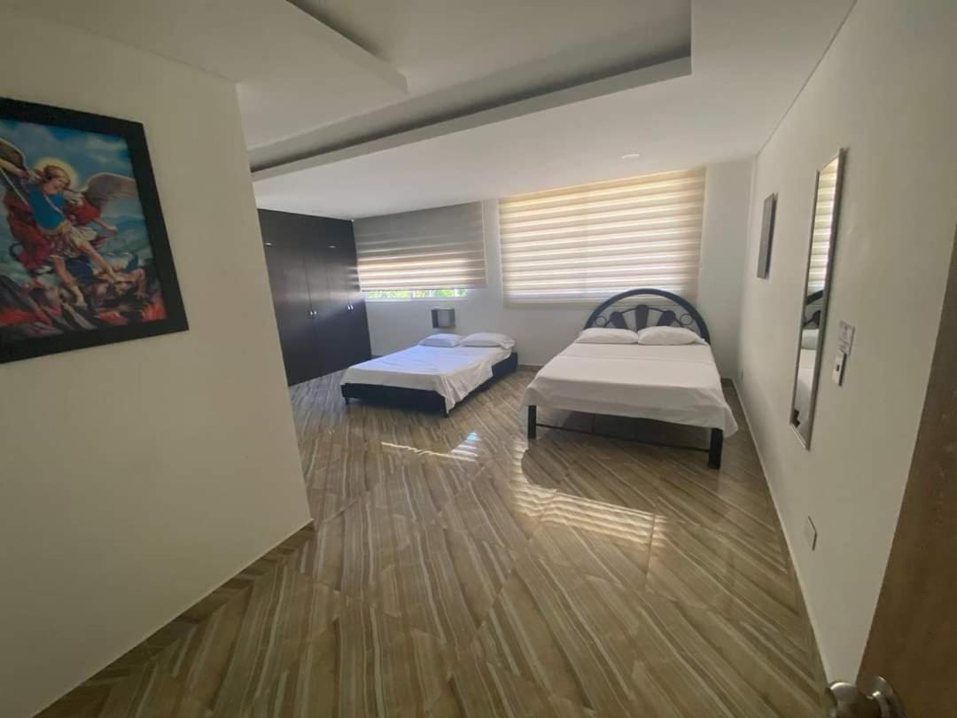 Hotel Deluxe Oasis De La Colina Girardot Buitenkant foto