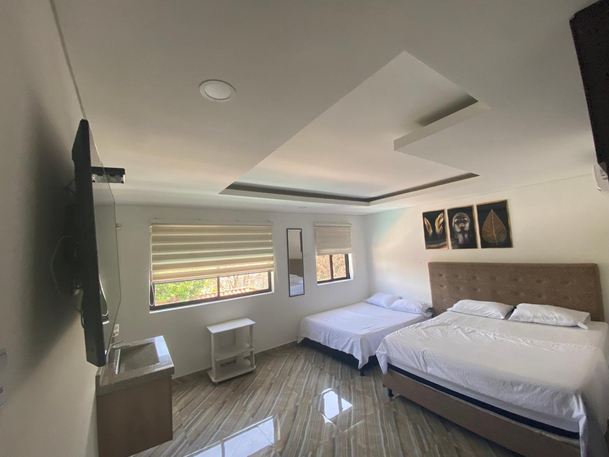 Hotel Deluxe Oasis De La Colina Girardot Buitenkant foto